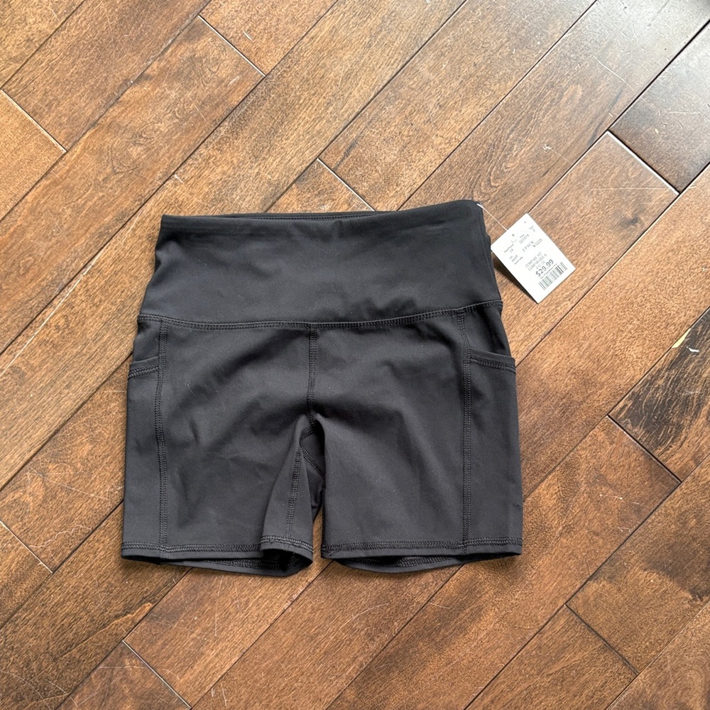 NEw with tags High-Waist Black Women’s Active Shorts sz XS
